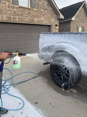 A post by @topclass_mobiledetailing on TikTok caption: Foam wash#fyp #foryoupage #viral #detail #mobile #setup #louisiana #Topclassmobiledetailing #foam #viral 