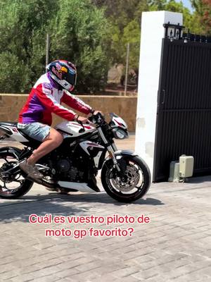 A post by @naizanruiz on TikTok caption: Esta claro con quien voy en moto gp JAJAJ con quien vas tu?