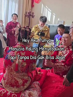 A post by @zhangthamara_ on TikTok caption: gak bisa kalo tanpa dia sekarang 😌 #fyppppppppppppppppppppppp #chinesewedding #viral_video 