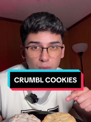 A post by @alfredorangel_ on TikTok caption: Probando crumbl cookies 🍪 #fyp #crumblcookies #comida #viral #parati #tendencia 