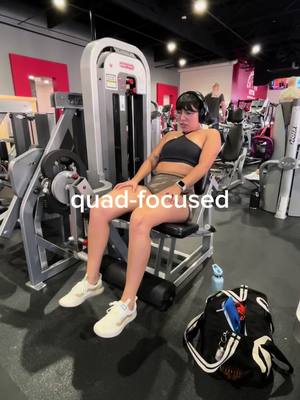 A post by @danielysse22 on TikTok caption: QUADS // details on my Instagram #CapCut #viral #GymTok #fitnessjourney #fitness #weightlifting #weightliftingwomen #fitnesstiktok #TikTokFitness #legs #legworkout #quads #quadworkout 