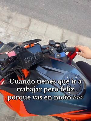 A post by @superdukegirl on TikTok caption: El único motivo por el que no soy nini 😂 #superduke1290r #superduke 