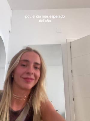 A post by @juanitastavile on TikTok caption: #keinemusik 