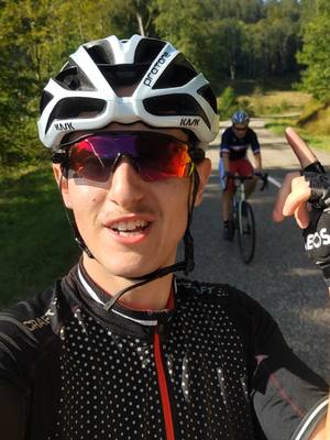 A post by @aurelienbare on TikTok caption: Infernal 😈#cycling #sport #velo #cyclisme #ride #bike #cyclinglife 