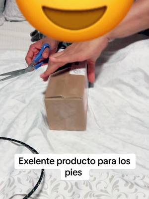 A post by @fajascolombianassalgado on TikTok caption: Este producto me encanto deja los pies como de seda 🤩🤩 super recomendado , cheken el carrito naranja para k puedan hacer sus pedidos 🌟🌟🌟🌟🌟🌟🌟 #magnesium #magnesiumoilspray 