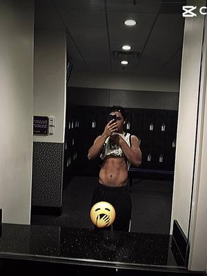 A post by @diegocontreras on TikTok caption: No olviden hacer abs🤫🔱#gym #abs 🤠