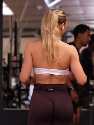 A post by @alexia_superchannel on TikTok caption: Jutta Leerdam 🤩🥰❤️ #athletics #gym #blonde 