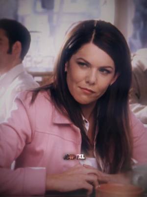 A post by @amptxl on TikTok caption: i made this over a year ago😭 #lorelaigilmore #lorelaigilmoreedit #gilmoregirls #gilmoregirlsedit #fyp 