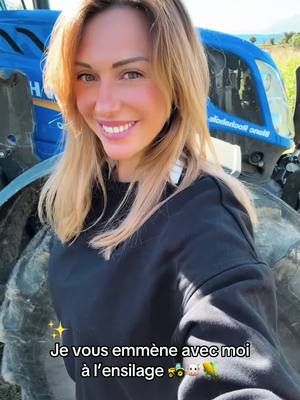 A post by @jody.hayandco on TikTok caption: Ensilage du Maïs 🌽✨🚜 #agricultrice 