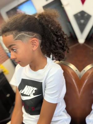 A post by @leo7stefa on TikTok caption: The barber that doesnt like to cut kids hair will fail in life #fyp #fypage #barber #barbero #barbershop #kids #kidsfashion 