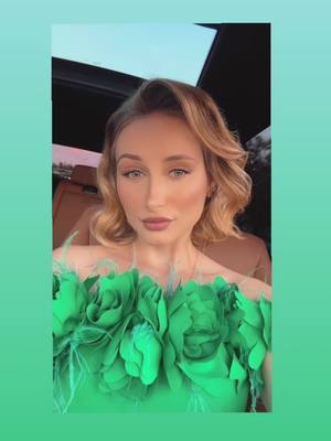 A post by @patricia_hucsa on TikTok caption: #CapCut #fypp #fy #foryour #e #complicat #soferidecamion #soferitadecamion #soferdecamion #sofer #trendingvideo #trendingsong #top #toptrending #haiintrend #viraltiktok #viral_video #viraltiktok #viralvideos #foryouu #foryoupageofficial #trendingsong #trendingsong #soferitadecamion🚛🚚 #soferitadecamion 