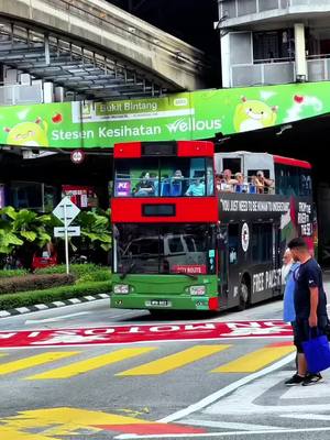 A post by @malaysia_palestine2022 on TikTok caption: Di bukit pintang malaysia 🇲🇾 #bukit_bintang #malaysia #kualalumpur 