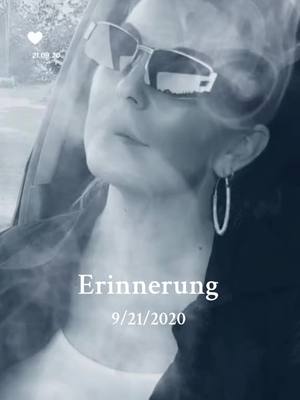 A post by @aysunoezkut on TikTok caption: #erinnerung #😎 