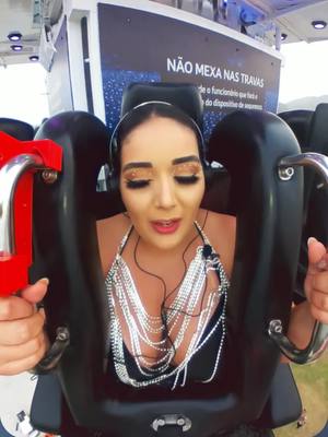 A post by @millena_castrooficial on TikTok caption: Rock in Rio 🤘🎸