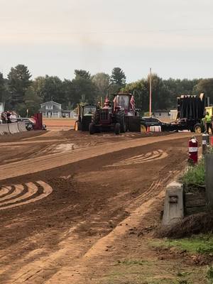 A post by @chooch_master_1466 on TikTok caption: 4th place hook last weekend in Boyceville. #1466 #sassyfarmtractors #profarmstock #fairvalleyperformance #atlastractor #international 