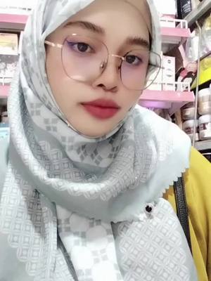 A post by @fyshop999 on TikTok caption: #ចែទីបួន 