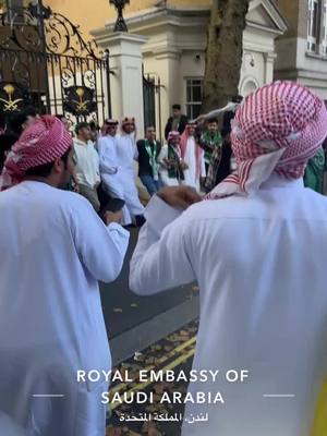 A post by @anwaralasmy88 on TikTok caption: #السعودية #العصيمي #للسياحة #لندن🇬🇧 #قطر🇶🇦 #العراق🇮🇶 #