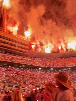 A post by @camm_mull on TikTok caption: @morganwallen at Neyland Stadium🍊🫶🏼 #morganwallen #knox #mw #hometown #neyland #peytonmanning #fyp 