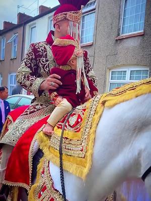 A post by @rukhsirukz on TikTok caption: Veer wedding 🤩❤️ #wedding #groom #shaadiseason #veera #veerjiviaunhchaleya #baraat #sarbala #fyp #foryoupage #foryou #viral #pakistani #teamgroom 