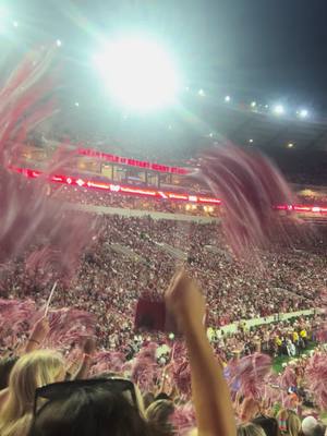 A post by @xoemilyforsgren on TikTok caption: roll tide? 