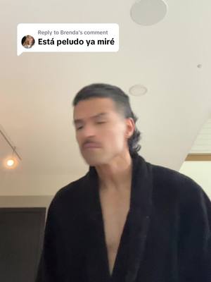 A post by @david.muneton on TikTok caption: Replying to @Brenda #peludo #lampiño #loqueseaesbueno 😂😉😘