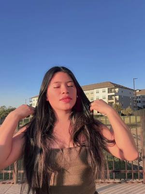 A post by @chaparritanix on TikTok caption: #sandyNix #🌻✨❤️ 