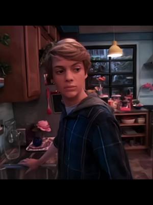 A post by @bavdelxire on TikTok caption: #HENRYDANGER│my favorite trend this year #henrydanger #henryhart #jacenorman #piperhart #mamaagirlbehindyou #nickelodeon #foryoupage #fypシ゚viral #fyp #fypage 