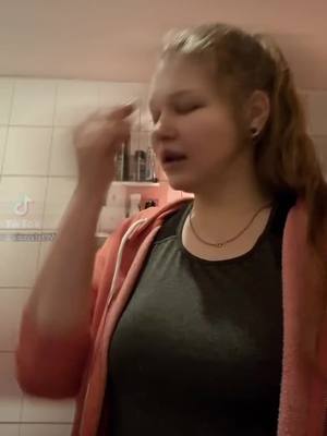 A post by @postet97 on TikTok caption: Bitte kein Buch...#mom2023💙 #mom2023💗 #mom2022💗 #2021❤️‍🔥 #momofangel2020💔 #viral #fy #tattoos #piercings #ichliebeeuch❤️❤️❤️ #ichliebemeinekleinefamilie😍♥️ #i❤haters #🖤🌹darklegends🌹🖤 #Bl4ck_Butt3RFLY_🦋 #SHAGGSIDOO 