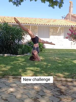 A post by @laurianerbd on TikTok caption: #gym #challenge 