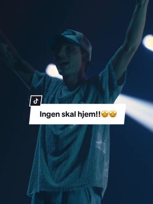 A post by @broilermusic on TikTok caption: INGEN SKAL HJEM 1.MARS 2025😍😤🫨 #broiler #thebeginning #unityarena #telenorarena #fyp 