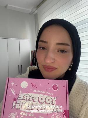 A post by @kadriyyess on TikTok caption: ilk defa lens deniyorum oynat bakalım @PinkyParadise #pr #lens 