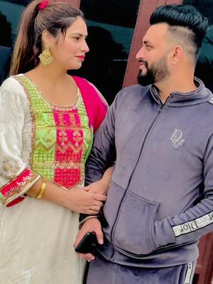 A post by @jasssalina55 on TikTok caption: ❤️❤️ #punjabicouple #jasssalina #manzsidhu #Love#foruyou #viral