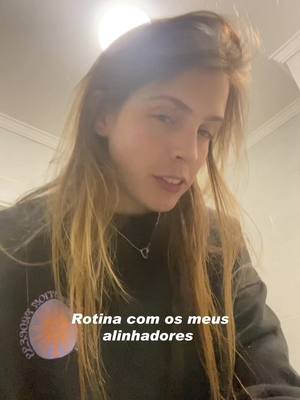 A post by @juliapiires on TikTok caption: Mostrando um pouquinho da minha rotina usando os alinhadores da @Impress_pt ✨ #portugal #rotina #alinhadores #alinhadoresinvisiveis #impress #foryoupge 