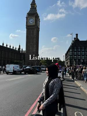 A post by @bysyeda on TikTok caption: London❤️ #london #londonlife #uklife🇬🇧 #tiktokviral #tiktokuk #londontiktok #trendin 