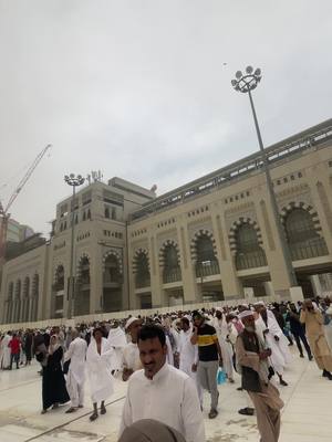 A post by @islam.vids1 on TikTok caption: #makkah #foryou #islam #muslim #alhamdulillah #deen 