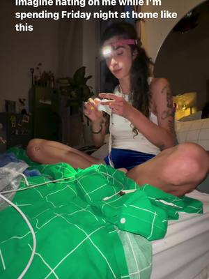 A post by @canelaylin on TikTok caption: Period panties, stirnlampe und häkeln 💖