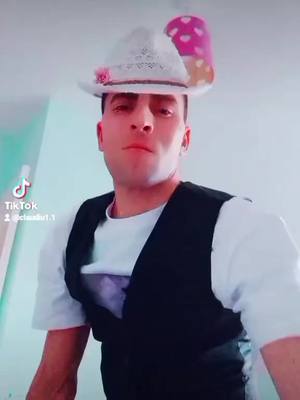 A post by @claudiu1.1 on TikTok