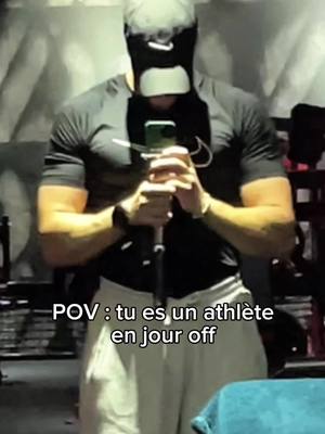 A post by @val_fian7 on TikTok caption: Le bouton « off » marche plus 😬 #workout #athlete #sport #performance #chestday #gymrat #gym #grind #grinding #hustle 