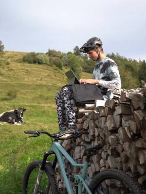 A post by @pierresoriot on TikTok caption: Petite session enduro accompagné du nouveau Asus ProArt PZ13 !  Un pc détachable ultra léger et compact qui se transforme en tablette tactile !  Classé ip52 il résiste à la poussière, les projections d’eau et au température intense ! Il est équipé d’un processeur Snapdragon®️ X Plus avec 16Go de ram et compatible avec les dernier outils d’intelligence artificielle, d'un stockage SSD de 1To, d’un écran Oled 3k 16/10eme de 16 pouces, de 2 caméra de 13 Millions de pixel et d'un stylet Asus pen 2.0 ultra précis !  Bref le compagnon idéal qui te suivra dans tes prochaines aventures en extérieur !  #Sponsorisé @Asusfrance #ProArt