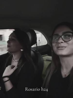 A post by @angela.cusano99 on TikTok caption: In loop👩🏽‍❤️‍💋‍👩🏽@👸🏽 #perte #neiperte #foryouu #viralvideotiktok #loop #fypシ゚ #foryoupagе 