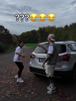 A post by @ninogashi on TikTok caption: Wenn das Viral geht fress ich n Besen 🧹. #fy #fyp #viral #mama #fail #joggen #fürdich #nomobbingjustfun #spray #prank 