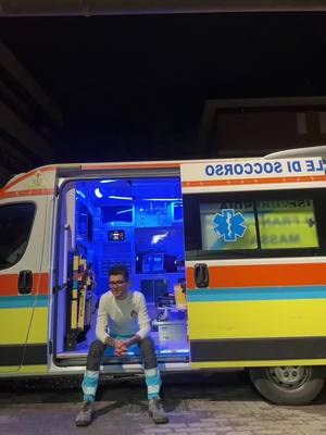 A post by @lorenzoandreazzoli on TikTok caption: Già pronti per lo smonto notte 😂 #misericordia #ambulanza #112 #volontariato #rescuer #toscana #massacarrara #emergenza 