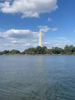 A post by @lindsay.922 on TikTok caption: #washingtondc #washingtondctrip #washingtonmonument #thomasjeffersonmemorial #pedalboat #exploredc #neverstopexploring #travel #daytrip #fyp 