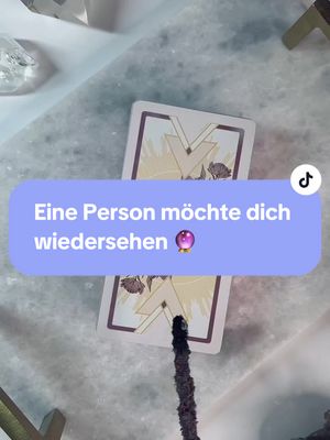 A post by @mediumsusanna on TikTok caption: Eine Person möchte dich wiedersehen 🔮 #Kartenlegen#kartenlegenlassen#kartenlegerin#orakel#orakelbotschaft#liebesorakel#liebesbotschaft#botschaft#hellsehen#wahrsagen#tarot#tarotttok#legung#liebeslegung#fürdich#fy#fyp#viral 