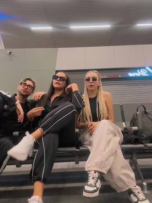 A post by @darianabermudez6 on TikTok caption: 🥳😜#tomorrowland #brasil #saopaulo #amigos #viaje 