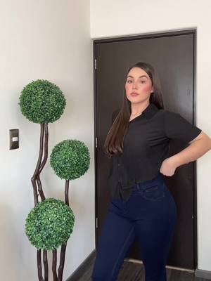 A post by @soynormapetris on TikTok caption: HAUL @halara_mexico 👖 ✨. Primera vez probandomelos y me encantaron chicas les dejo codigo de descuento para que se pidan los suyos “petris20” para un 20%off  #halara #halaramx 