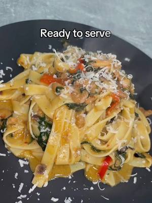 A post by @ruthiewk on TikTok caption: #cooking #blessed #pasta #prawn #prawnpasta #foodtiktokfood #Foodie #recept 