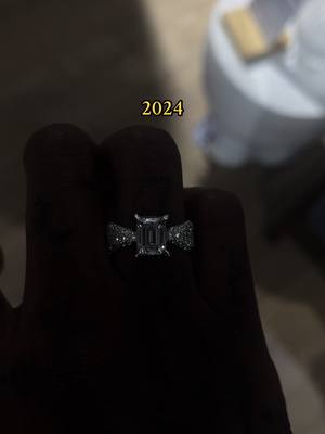 A post by @dimcartier on TikTok caption: Le commencement vs 2024 #bijoux #joaillerie #pourtoi #selftaught #handmade #rings 