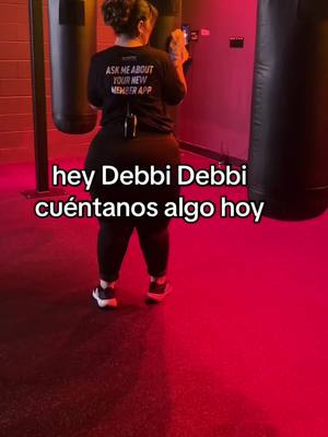 A post by @debbicuestas7 on TikTok caption: En estados unidos el que no trabaja no come 💯