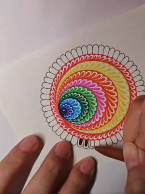 A post by @zentanglequ on TikTok caption: Zentangle, easy pattern #zentanglequ #zentangledrawing #zentanglevideo #zentangletutorial